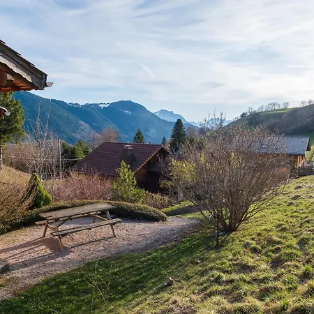 Chalet 8 A 10 Pers Entre Lac Et Montagnes Holiday home