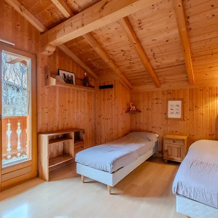Chalet 8 A 10 Pers Entre Lac Et Montagnes Holiday home *