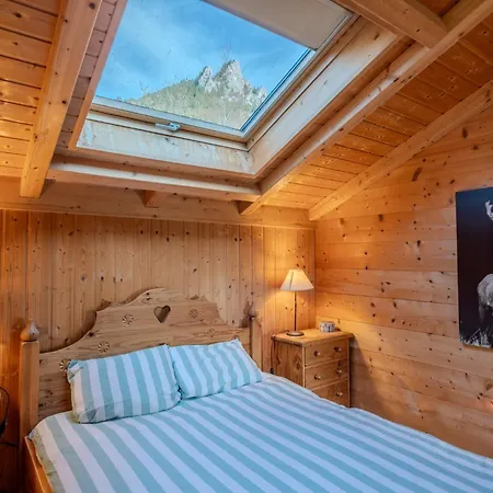 Chalet 8 A 10 Pers Entre Lac Et Montagnes *